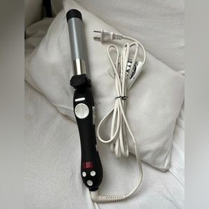 Beachwaver curling iron